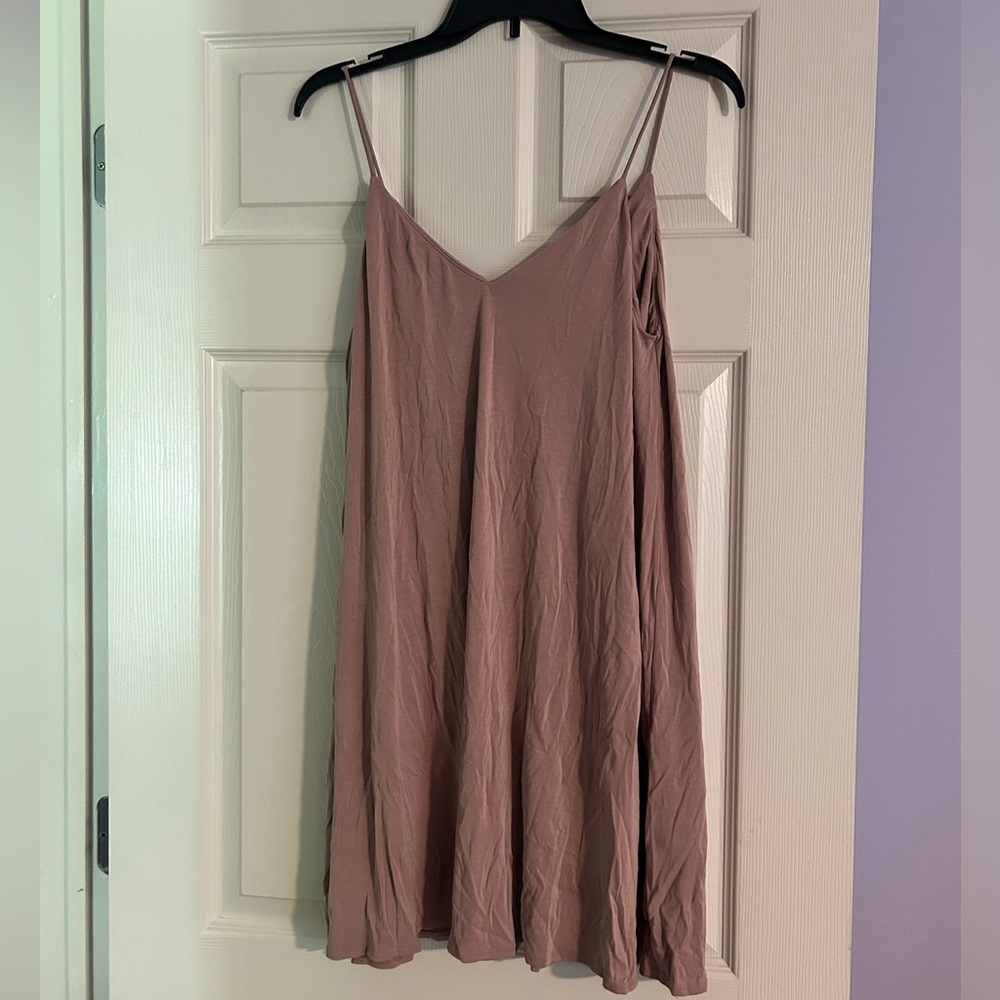 Super soft strapy basic HM dress. Flows. Size S. Pinkish color.